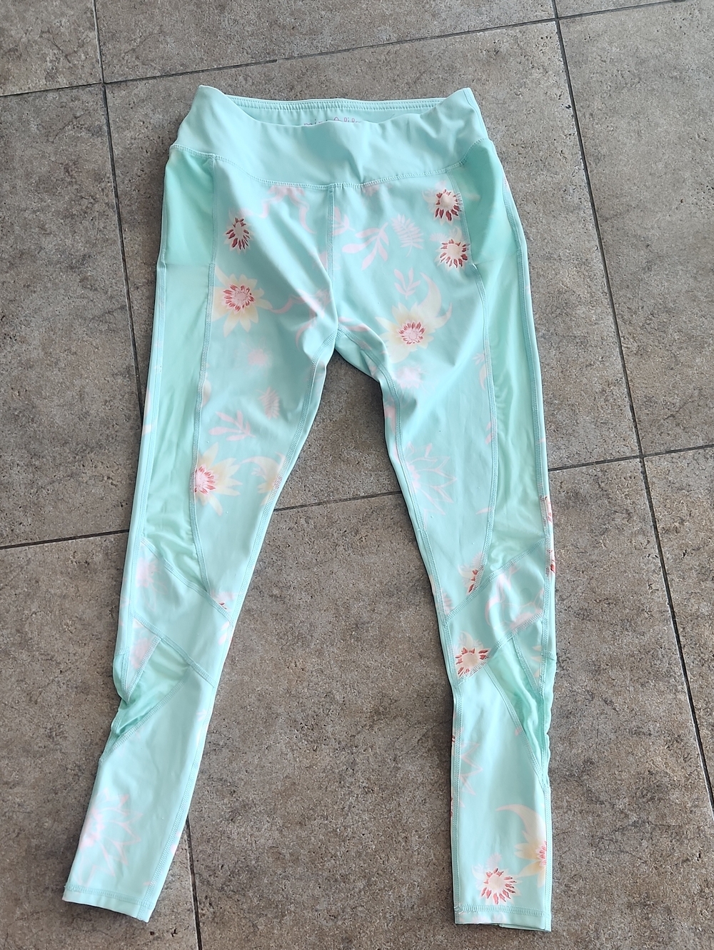 NWOT..MINT & LILAC Leggings